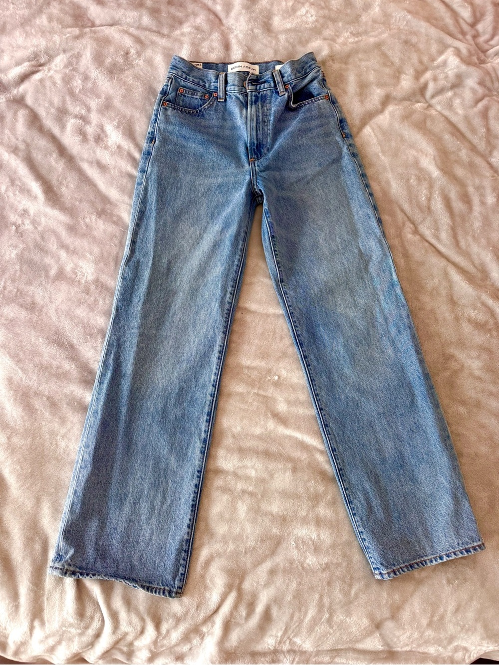 Favorite Denim Forum Straight-Leg Jeans in Light Blue Wash Everyday Wear size 24